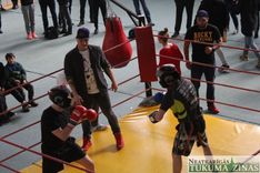 Tukumā vienlaikus aizvadītas spēka sporta sacensības un boksa mači /FOTO