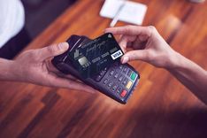 Pastā būs iespēja norēķināties ar karti