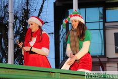 Tukumā iededz svētku egli