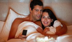 Piemērotākie seriāli un filmas, lai labāk izprastu savu seksuālo dzīvi