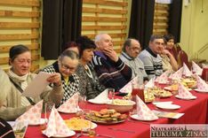 Viesatu pensionāriem svētkus sagādā novada vadība /FOTO/