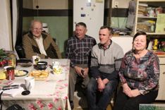 Kā viesatnieki uz barikādēm brauca