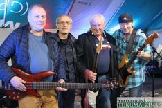 Piecas mūziķu grupas pulcējas Zentenes «Mauros» /FOTO/