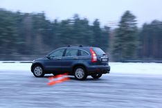 Biķerniekos ikvienam autovadītājam – bezmaksas ziemas braukšanas konsultācija