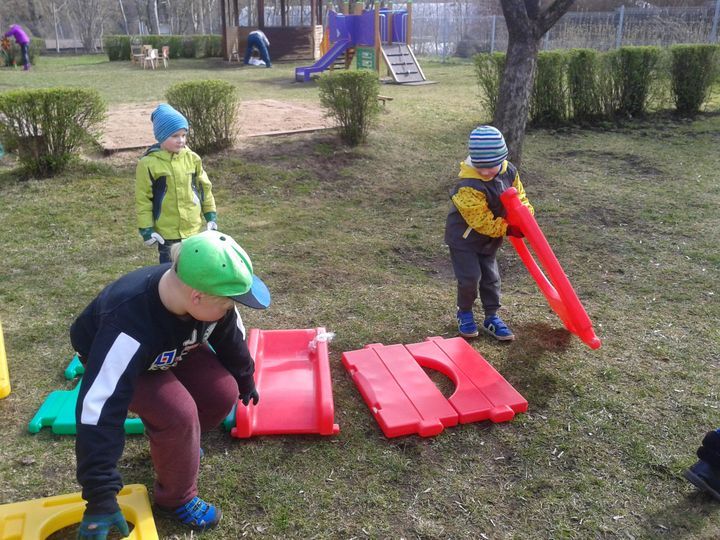 Lielā talka Tukuma bērnudārzā «Vālodzīte» /FOTO/