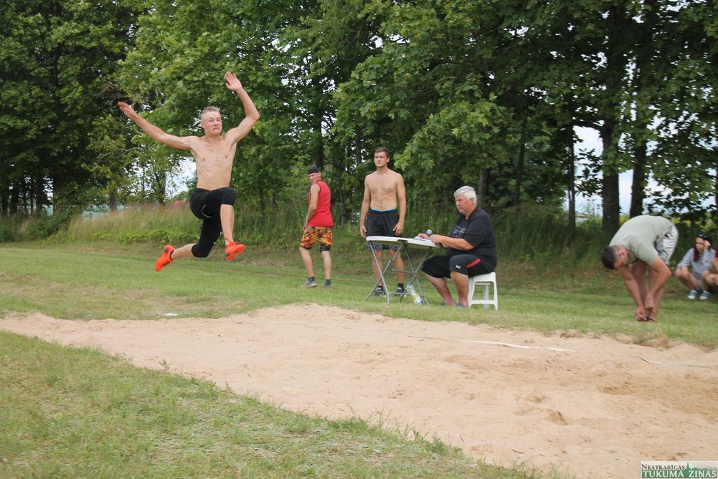 Kā vānenieki svinēja