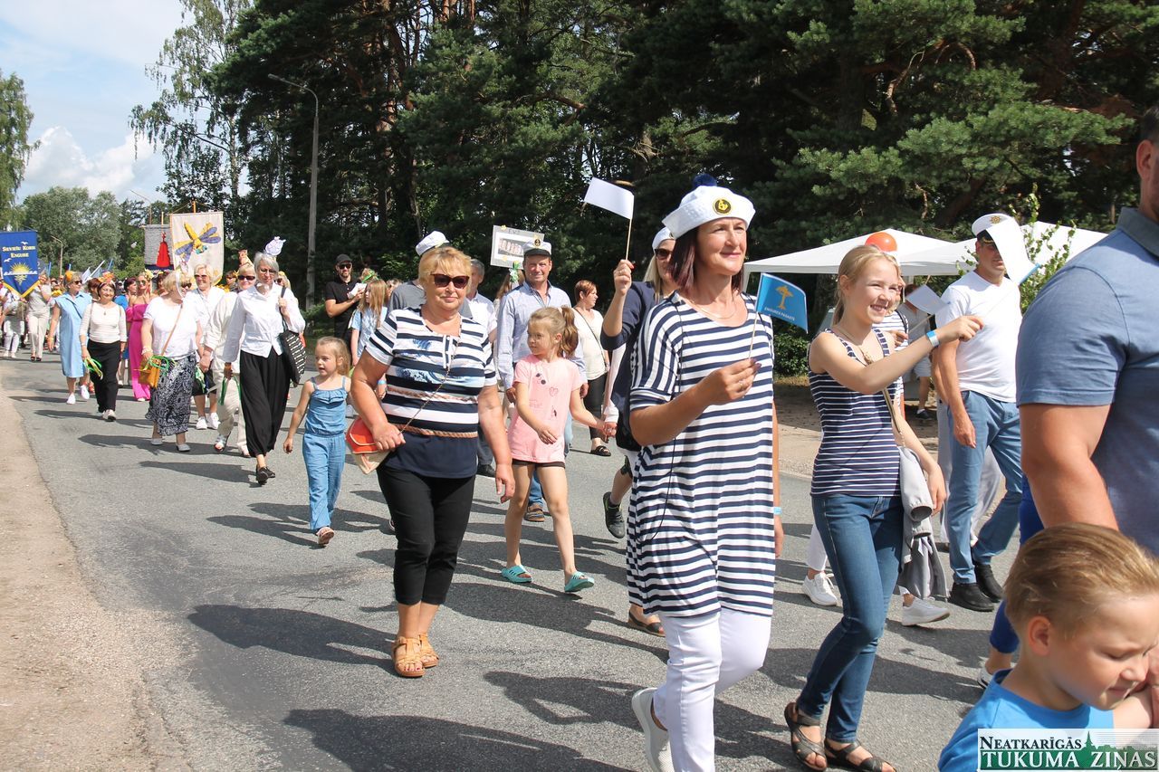 Gallery image 159002